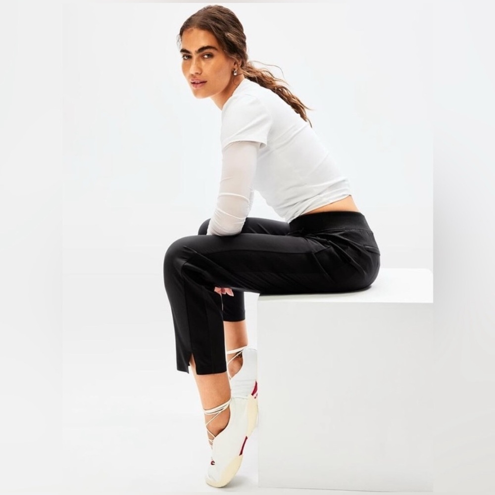 Athleta Brooklyn Mid Rise Ankle Pant in Black.